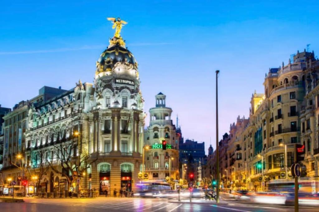 New Quiet Apartment Free Wifi In Gran Via Downtown Мадрид Экстерьер фото